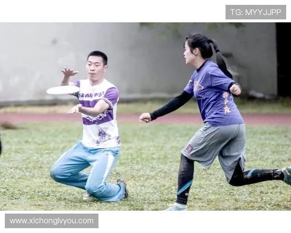 飞盘运动的魅力与挑战：走进重庆飞盘队的灵活性与团队精神